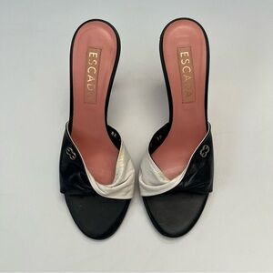 Escasa Twisted Contrast Color Leather Mules